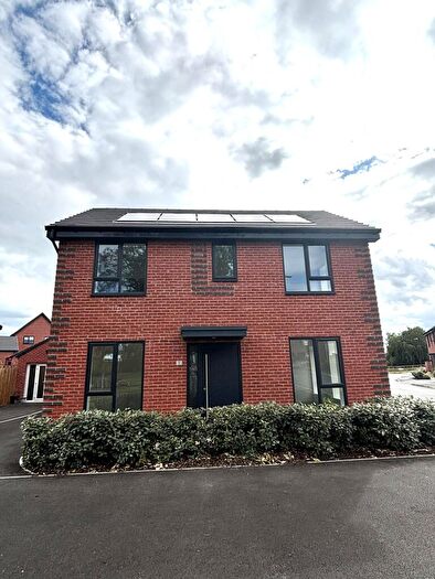 4 Bedroom House To Rent In Robin Avenue, South Normanton, DE55