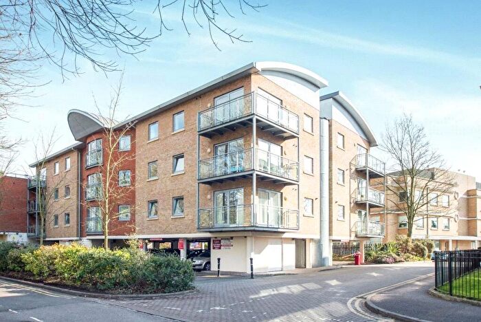Apartment For Sale In Kings Court, Hersham Road, Walton-On-Thames, KT12