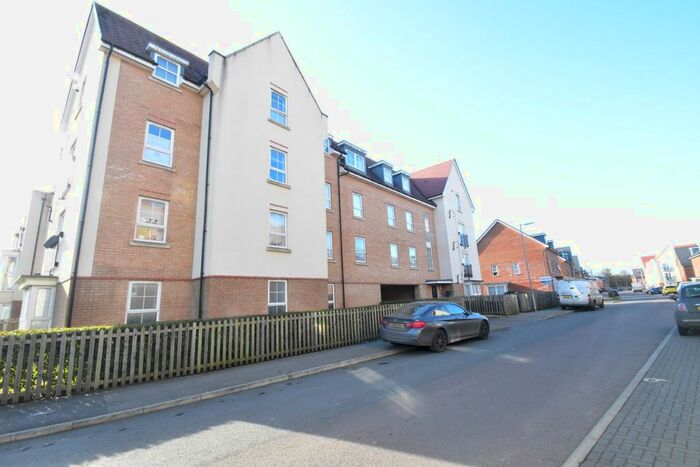 2 Bedroom Flat To Rent In Design Drive, Dunstable, LU6