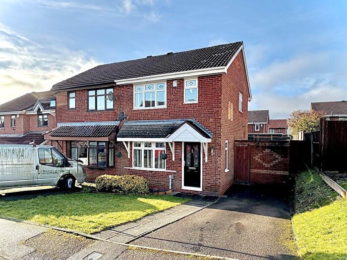3 Bedroom Semi Detached House For Sale In Windmill Street, Upper Gornal, DY3