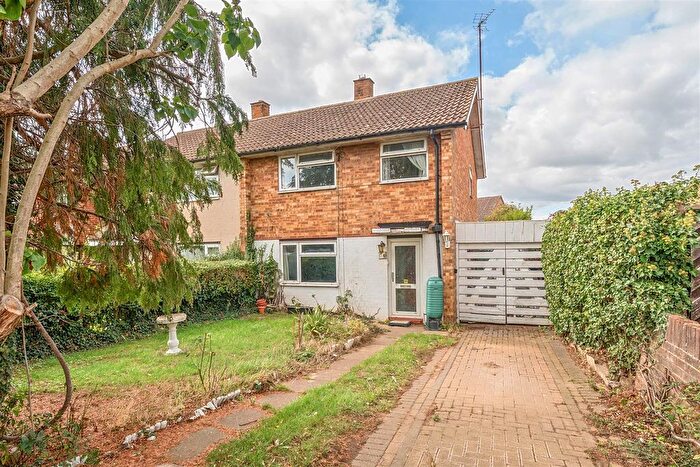 3 Bedroom Semi-Detached House For Sale In Mount Pleasant Road, Clapham, MK41