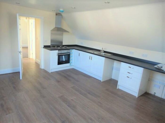 1 Bedroom Flat To Rent In Flat, Roundhay Road, Leeds, LS8