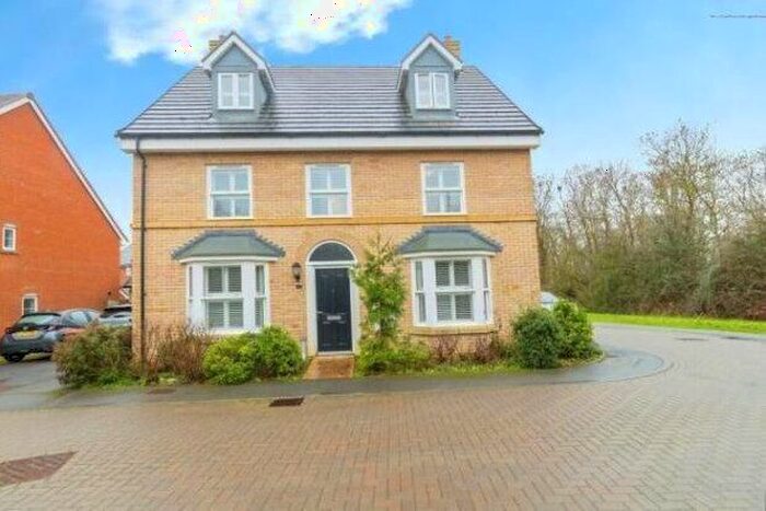 5 Bedroom Property To Rent In Trinidad Grove, Milton Keynes, MK3