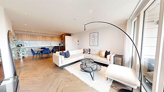 2 Bedroom Flat To Rent In Castlewharf, A Chester Road, Manchester, M15