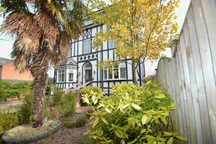 2 Bedroom Flat To Rent In Apt Ivy Lodge, Skaife Road, M33