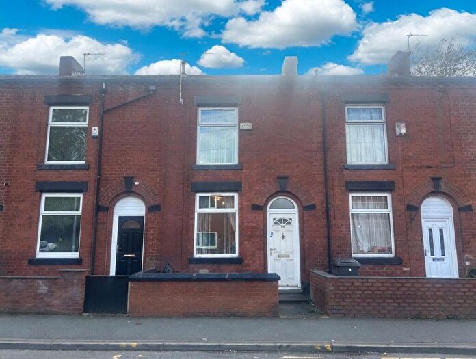 2 Bedroom Terraced House For Sale In Stanley Road, Chadderton, Oldham, Greater Manchester, OL9