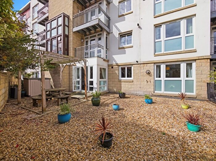 2 Bedroom Flat For Sale In / Brunswick Road, Edinburgh, EH7