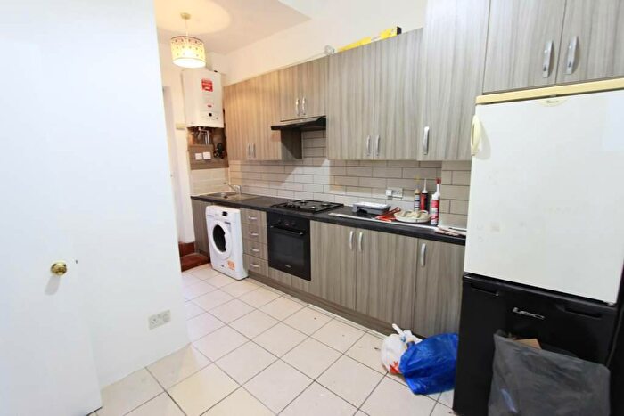 2 Bedroom Apartment To Rent In Cockfosters Road, Barnet, EN4