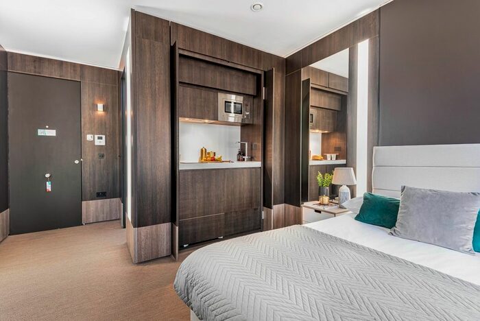 Studio To Rent In - Staines Road, Hounslow, TW3