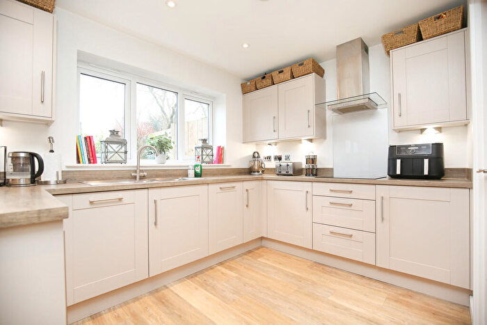 5 Bedroom Detached House For Sale In Corn Fields, Austrey, CV9