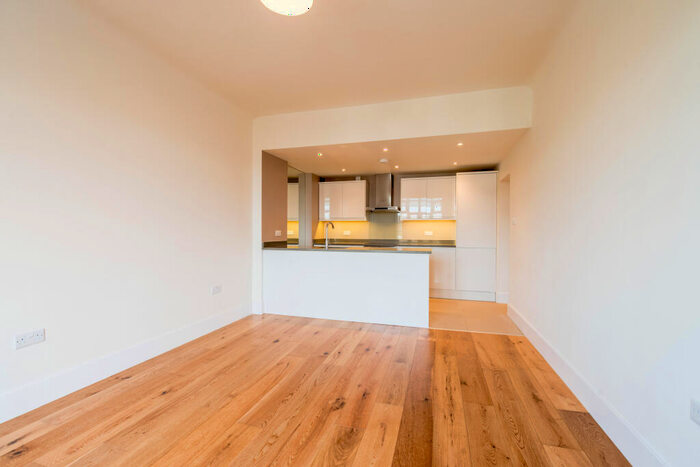 1 Bedroom Apartment To Rent In Grove End Gardens, Grove End Road, St John's Wood, London, NW8