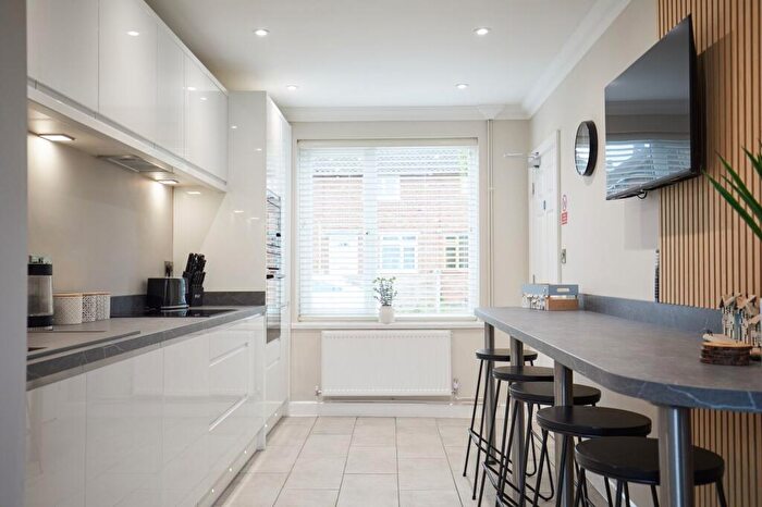 5 Bedroom Semi-Detached House To Rent In Peterkin Road, Norwich, NR4