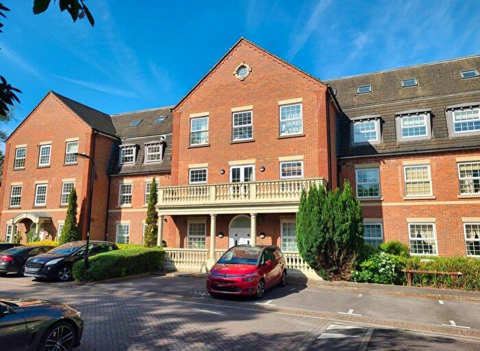2 Bedroom Flat For Sale In Newitt Place, Bassett Avenue, SO16