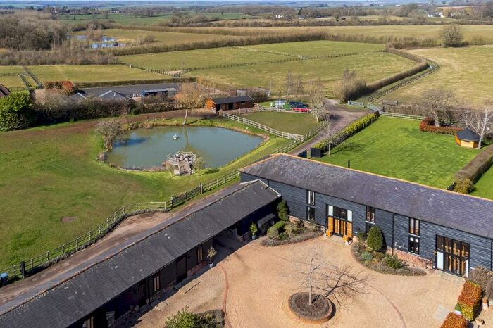5 Bedroom House For Sale In Moor Hall Farm Barn, Moor Green, Hertfordshire, SG2