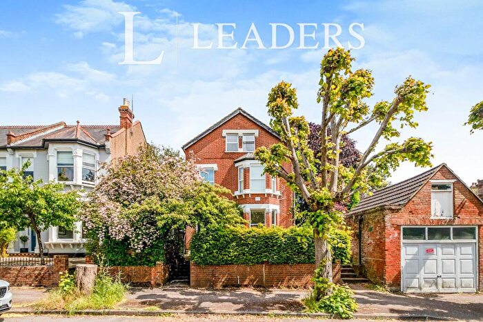 1 Bedroom Flat To Rent In Randolph Road, Epsom, KT17