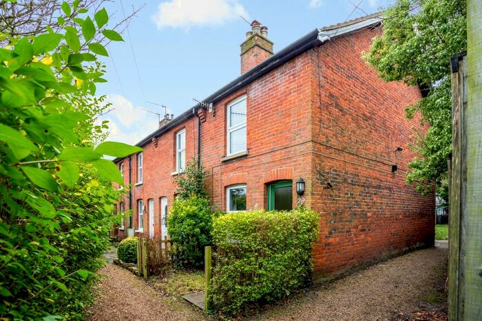2 Bedroom End Of Terrace House To Rent In Farncombe Street, Godalming GU7