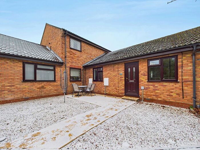 1 Bedroom Terraced Bungalow For Sale In Robbs Walk, St Ives, Cambridgeshire., PE27