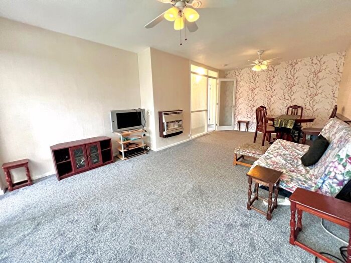 2 Bedroom Bungalow For Sale In Barleyfield Way, Houghton Regis, Dunstable, LU5