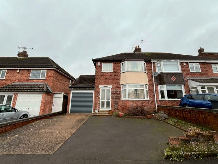 3 Bedroom House To Rent In Douglas Road, Hollywood, Birmingham, B47