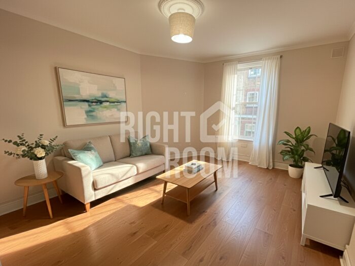 2 Bedroom Flat To Rent In One/Two Bed Flat, Brook House, Cranleigh Street, London, NW1
