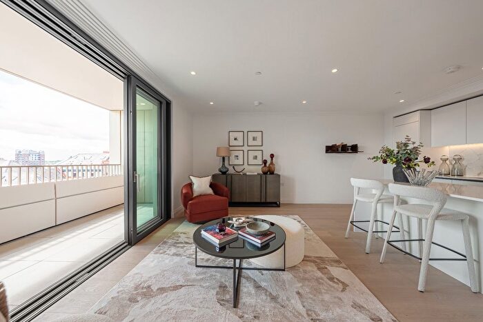 2 Bedroom Flat For Sale In Chelsea Riverview, Chelsea, SW6