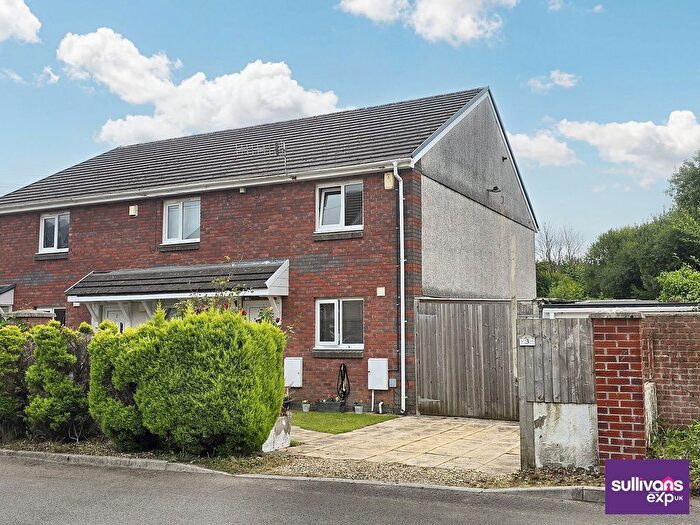 2 Bedroom End Of Terrace House For Sale In Park Howard Road, Cwmgors, Ammanford, SA18