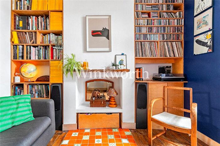 1 Bedroom Flat For Sale In Clinton Road, London, N15