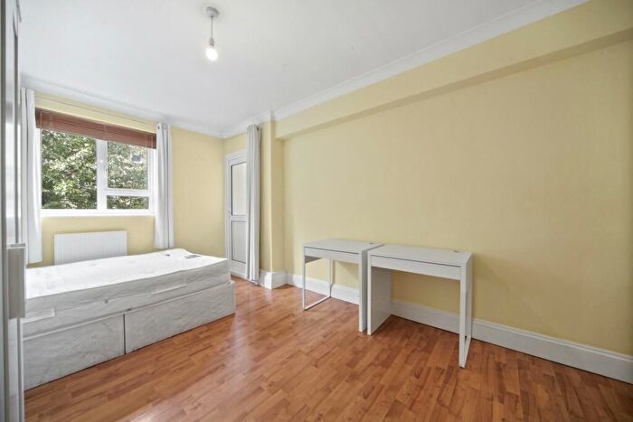 2 Bedroom Flat To Rent In Osnaburgh Street, London, NW1