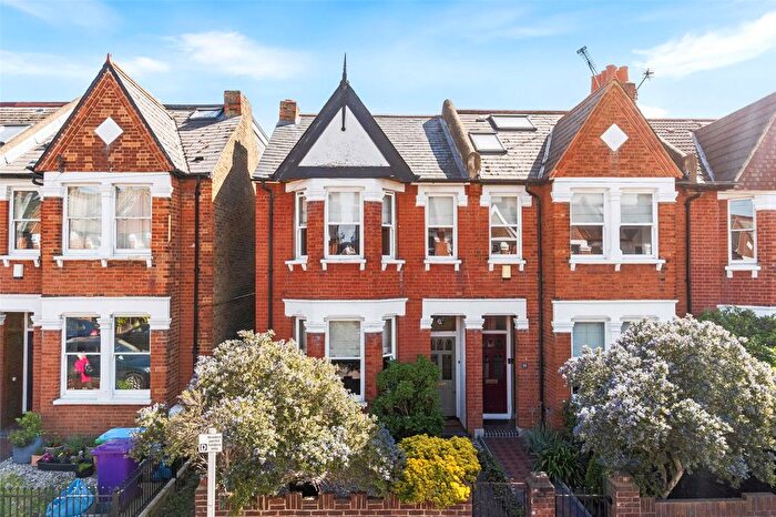 3 Bedroom End Terrace House For Sale In Grove Avenue, Twickenham, TW1