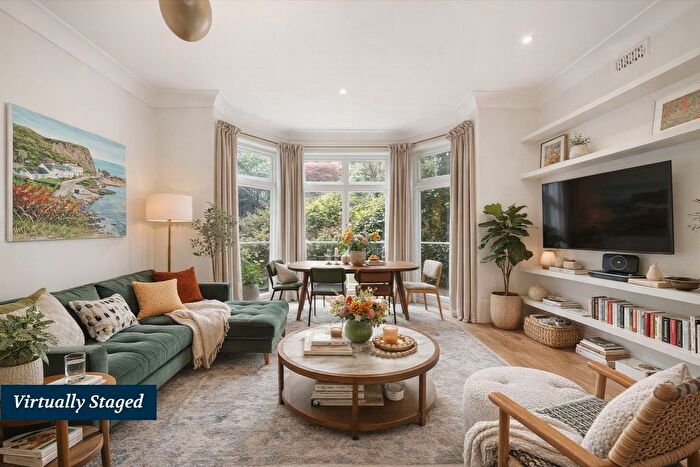 2 Bedroom Flat For Sale In Compayne Gardens, South Hampstead, NW6