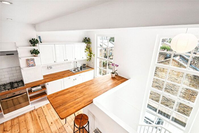 2 Bedroom End Of Terrace House For Sale In Aldensley Road, London, W6