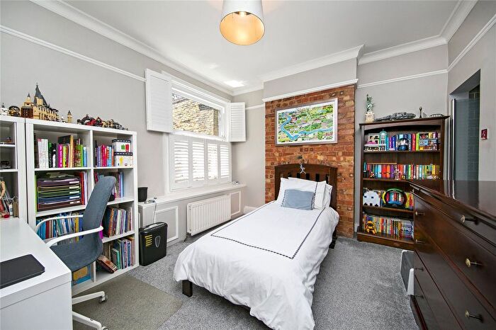 3 Bedroom Property To Rent In Denton Road, Twickenham, TW1