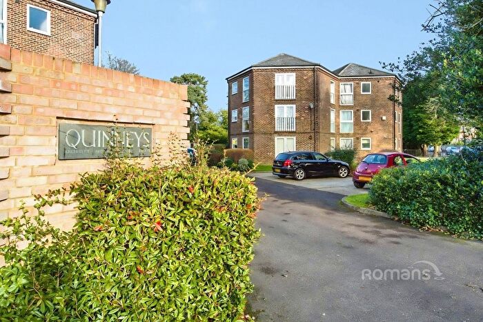 2 Bedroom Flat To Rent In Quinneys, Farnborough, Hampshire, GU14