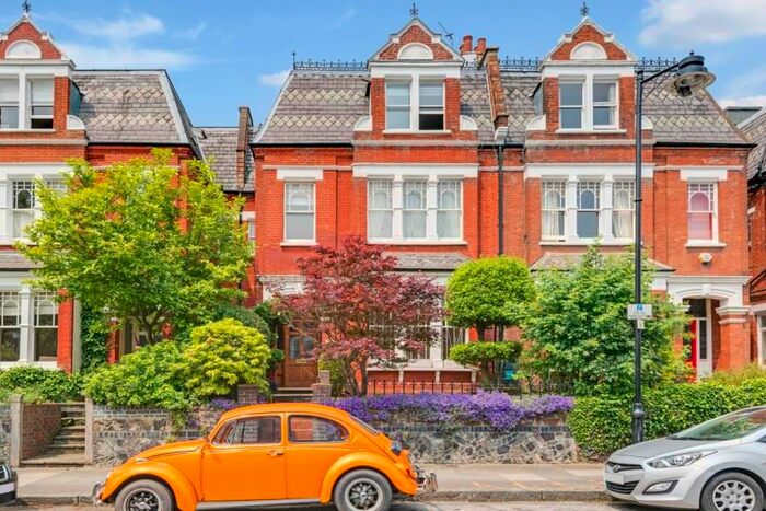 5 Bedroom Property To Rent In Whitehall Park, Whitehall Park, N19