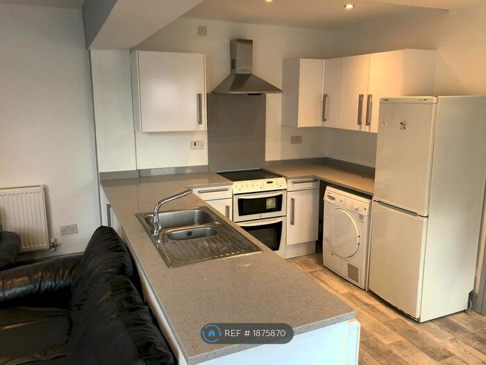 7 Bedroom End Of Terrace House To Rent In Dartmouth Road, Selly Oak, Birmingham, B29