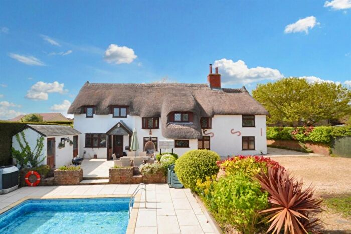4 Bedroom Detached House For Sale In Lytchett Matravers, BH16