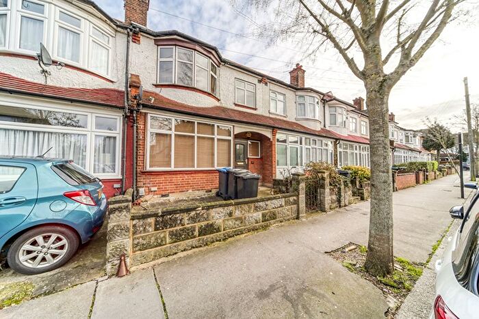 4 Bedroom Terraced House For Sale In Queenswood Avenue, Thornton Heath, CR7