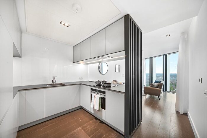 1 Bedroom Apartment To Rent In Amory Tower, Marsh Wall, E14