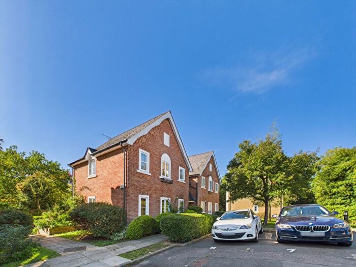 1 Bedroom Apartment To Rent In Upton Park, Slough, Berkshire, SL1