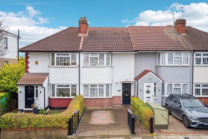 2 Bedroom Terraced House For Sale In Castle Road, Northolt, UB5