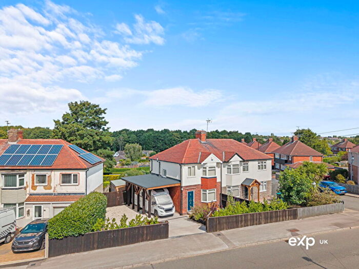 3 Bedroom Semi-Detached House For Sale In Eakring Road, Mansfield, NG18