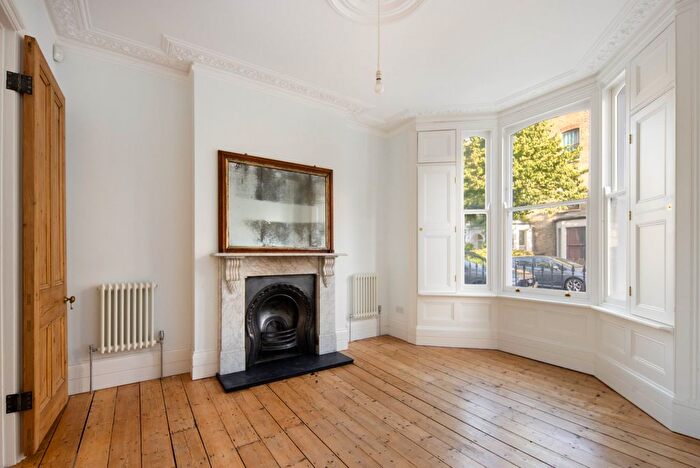 5 Bedroom Detached House For Sale In Dunlace Road, London, E5