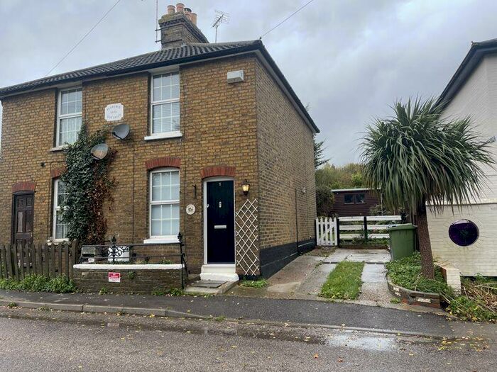 2 Bedroom Semi-Detached House To Rent In Chestnut Street, Sittingbourne, ME9