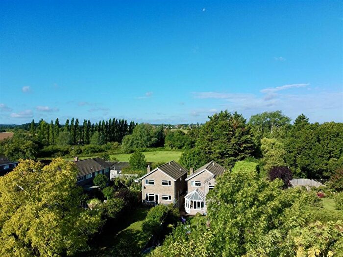 4 Bedroom Detached House For Sale In Longacre, Chelmsford, CM1