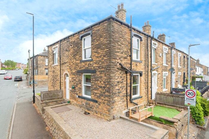 1 Bedroom End Of Terrace House To Rent In Cemetery Road, Pudsey, West Yorkshire, LS28