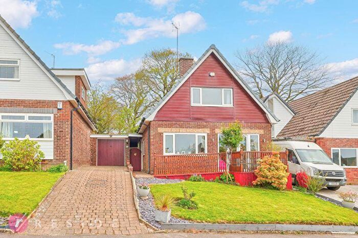 3 Bedroom Detached House For Sale In Harridge Avenue, Shawclough, Rochdale, OL12