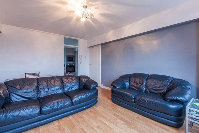 2 Bedroom Flat To Rent In Whiston Road, Haggerston, London, E2