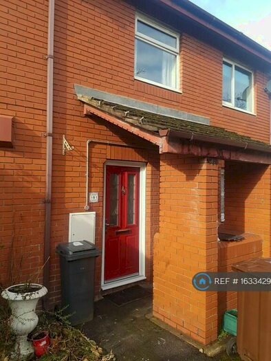 2 Bedroom Flat To Rent In Godson Street, Oldham, OL1