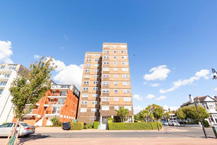 2 Bedroom Flat For Sale In Westcliff Parade, Westcliff On Sea, SS0