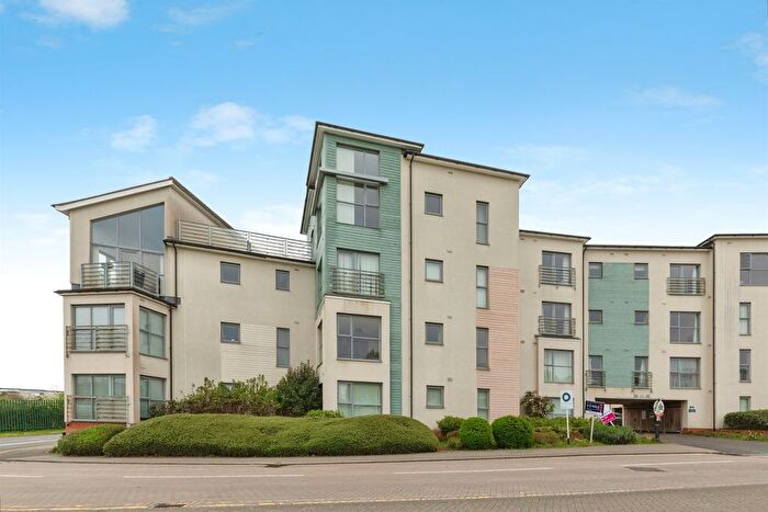 2 Bedroom Flat For Sale In Long Down Avenue, Bristol, BS16